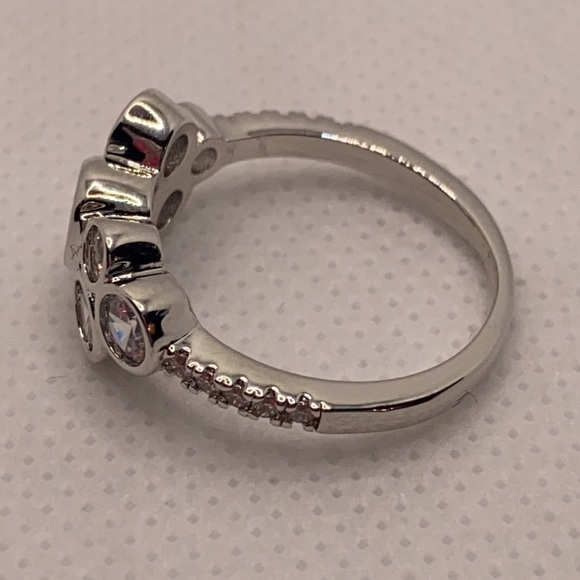 Blue ice crystal & white topaz ring size 8 - Picture 4 of 5